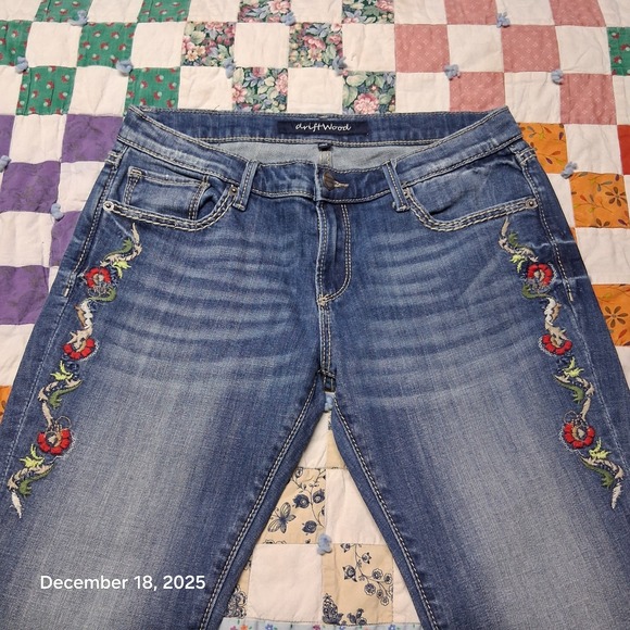 Driftwood Rose Embroidered Denim Blue Ankle Jeans Womens Size 29 - Picture 4 of 16